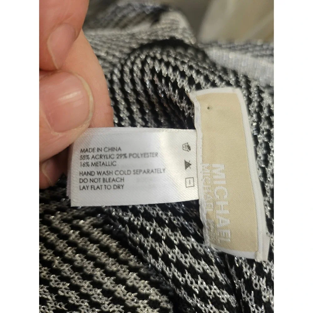 Michael Kors Metallic Silver Black Chevron Knit Logo Scarf